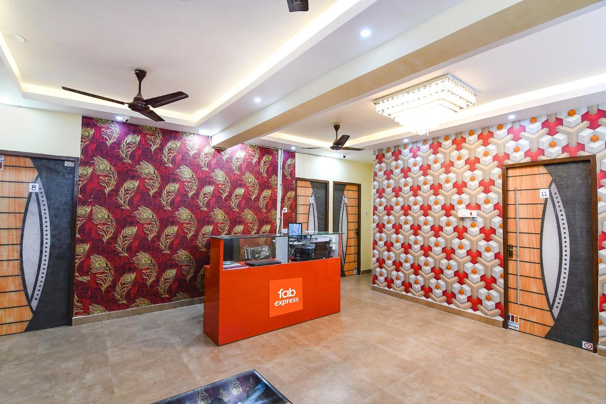 Hotel Comfort Airport 5*